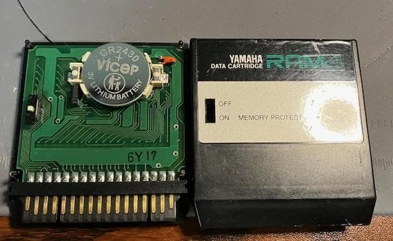ヤマハRAM4　データカートリッジ、電池交換用ソケット装着済