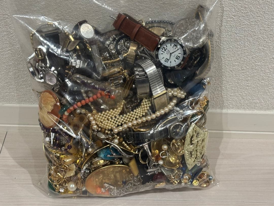 イミテーションアクセサリー大容量まとめ売り約9.5kg