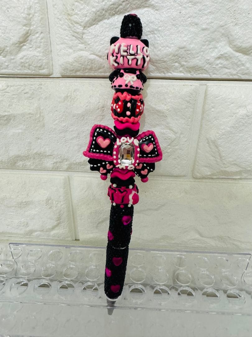 白猫　ハンドメイド　ボールペン　カスタムボールペン　ペイントビーズ　タッチペン