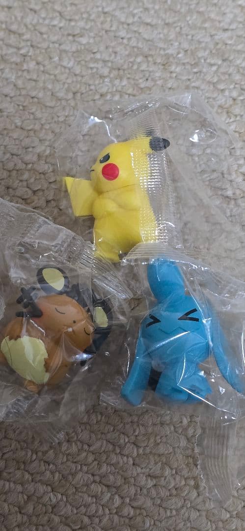 ポケモン　リーメント、ガチャ等　まとめ売り