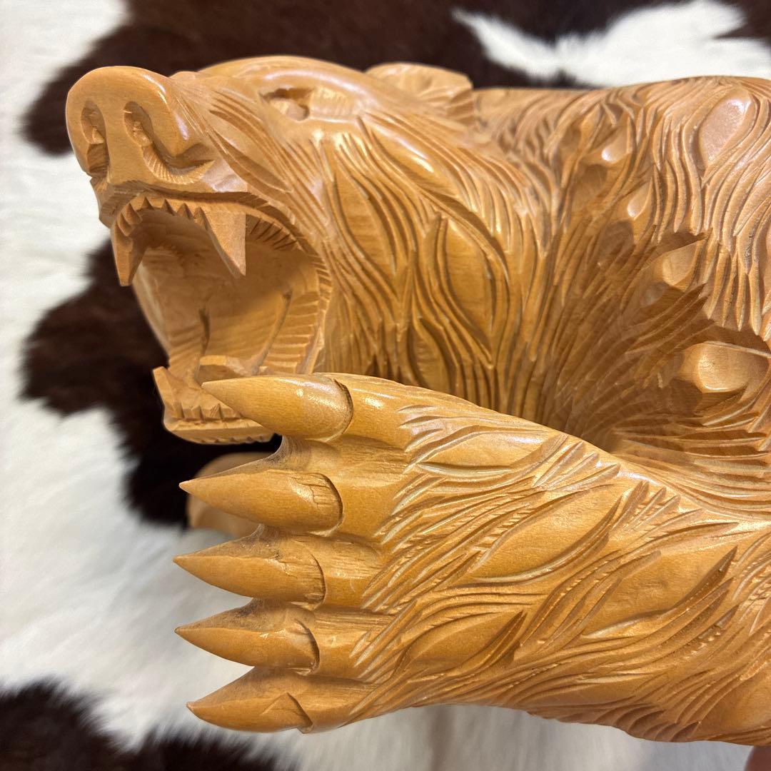 ビンテージ？ 木彫り 鋭い爪が獰猛な熊の置物 ハンドメイド 作家 無銘
