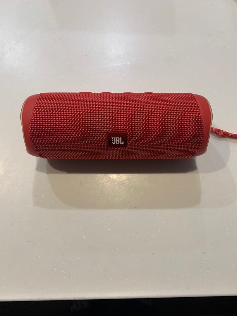 JBL FLIP5 ワイヤレススピーカー（カラーレッド）【中古・美品】