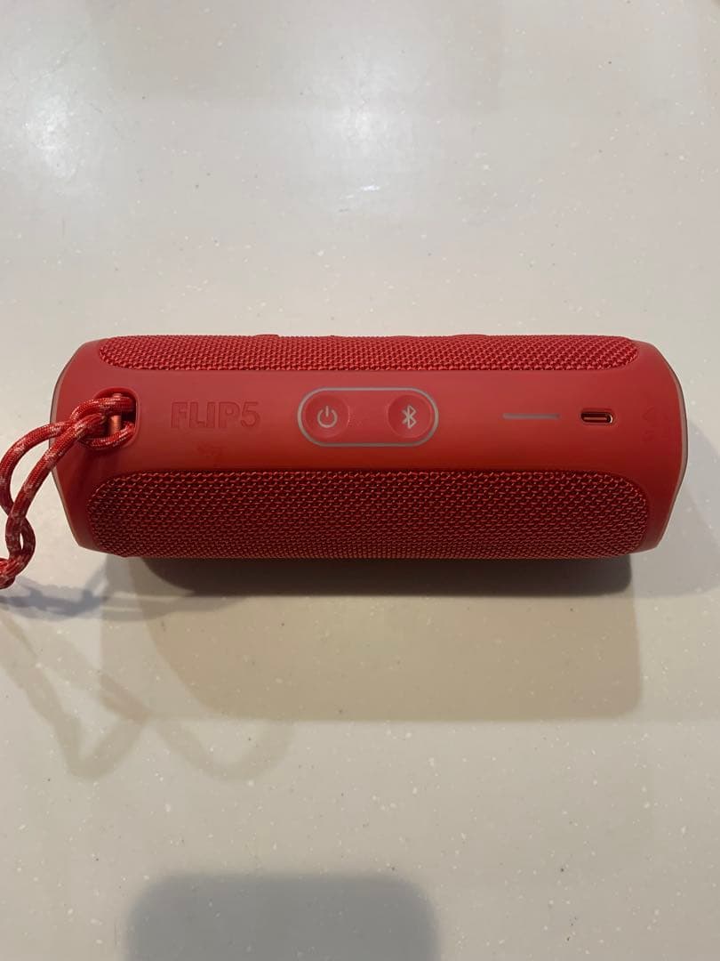 JBL FLIP5 ワイヤレススピーカー（カラーレッド）【中古・美品】