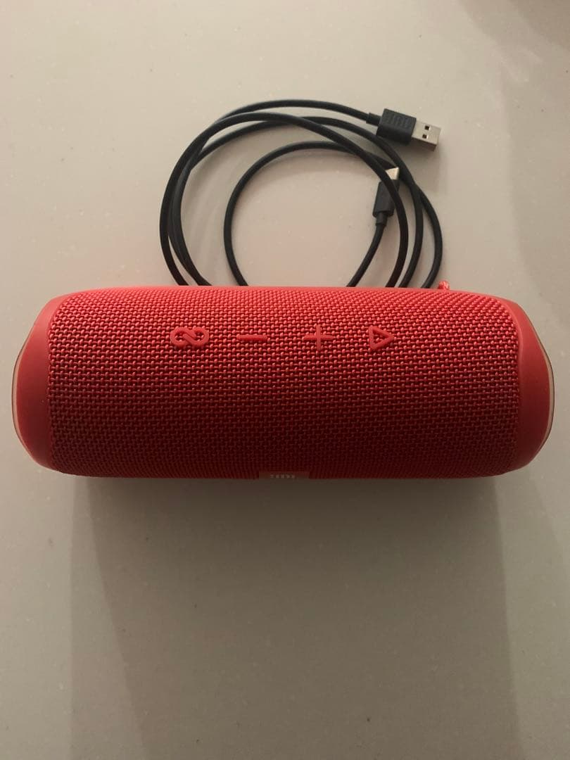 JBL FLIP5 ワイヤレススピーカー（カラーレッド）【中古・美品】