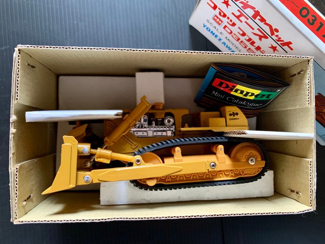 ダイヤペット エース コマツ D355A ブルドーザ 1/50 箱付きカタログ付