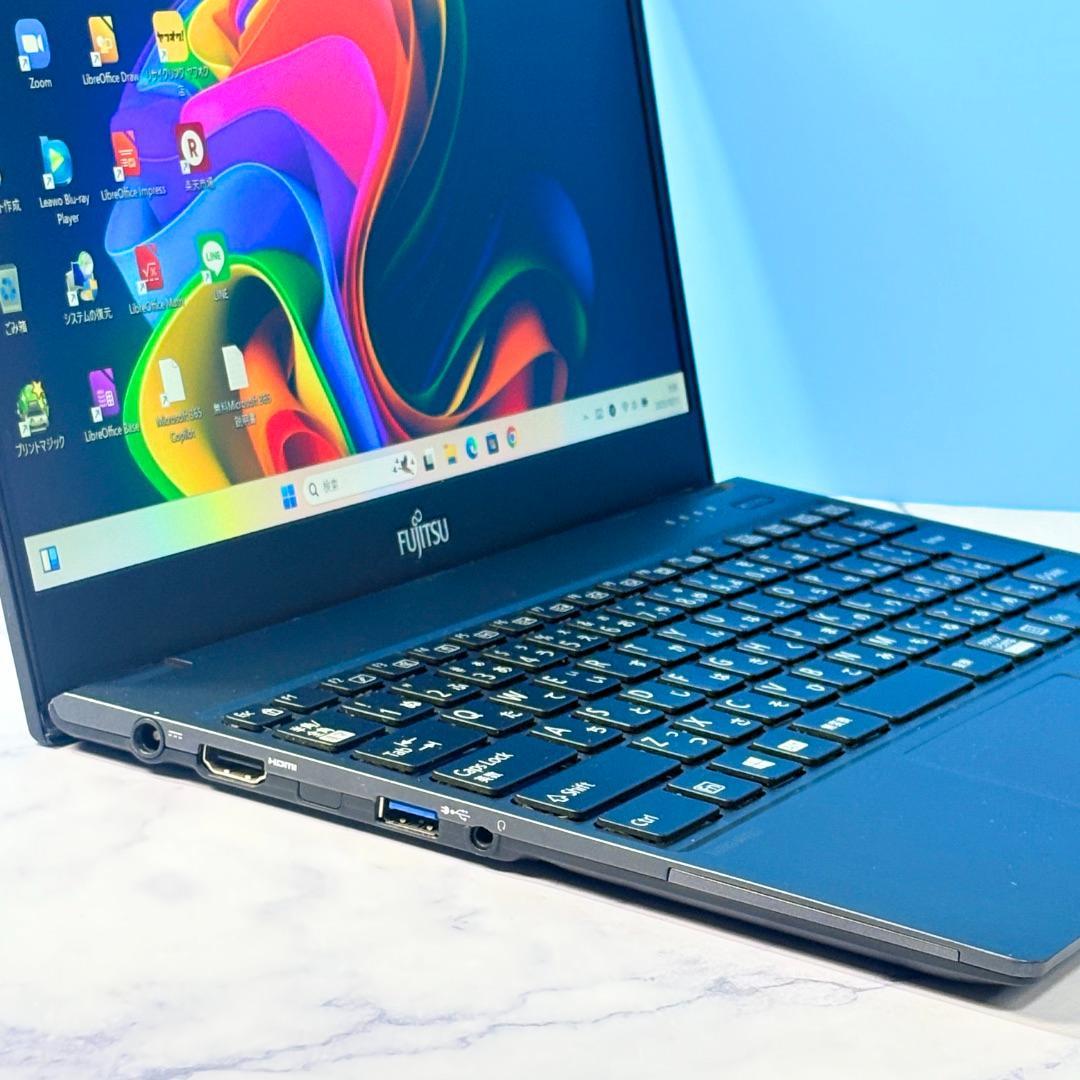 超薄型軽量☆メモリ8GB・SSDで快速★指紋認証★Win11☆ノートパソコン