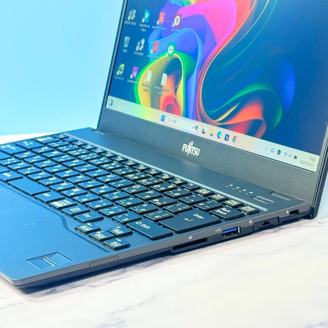 超薄型軽量☆メモリ8GB・SSDで快速★指紋認証★Win11☆ノートパソコン