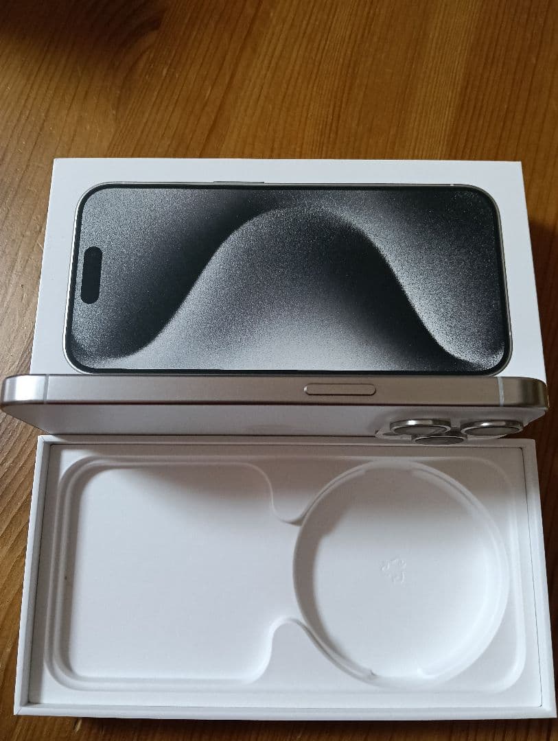 iPhone 15 Pro 256GB 本体