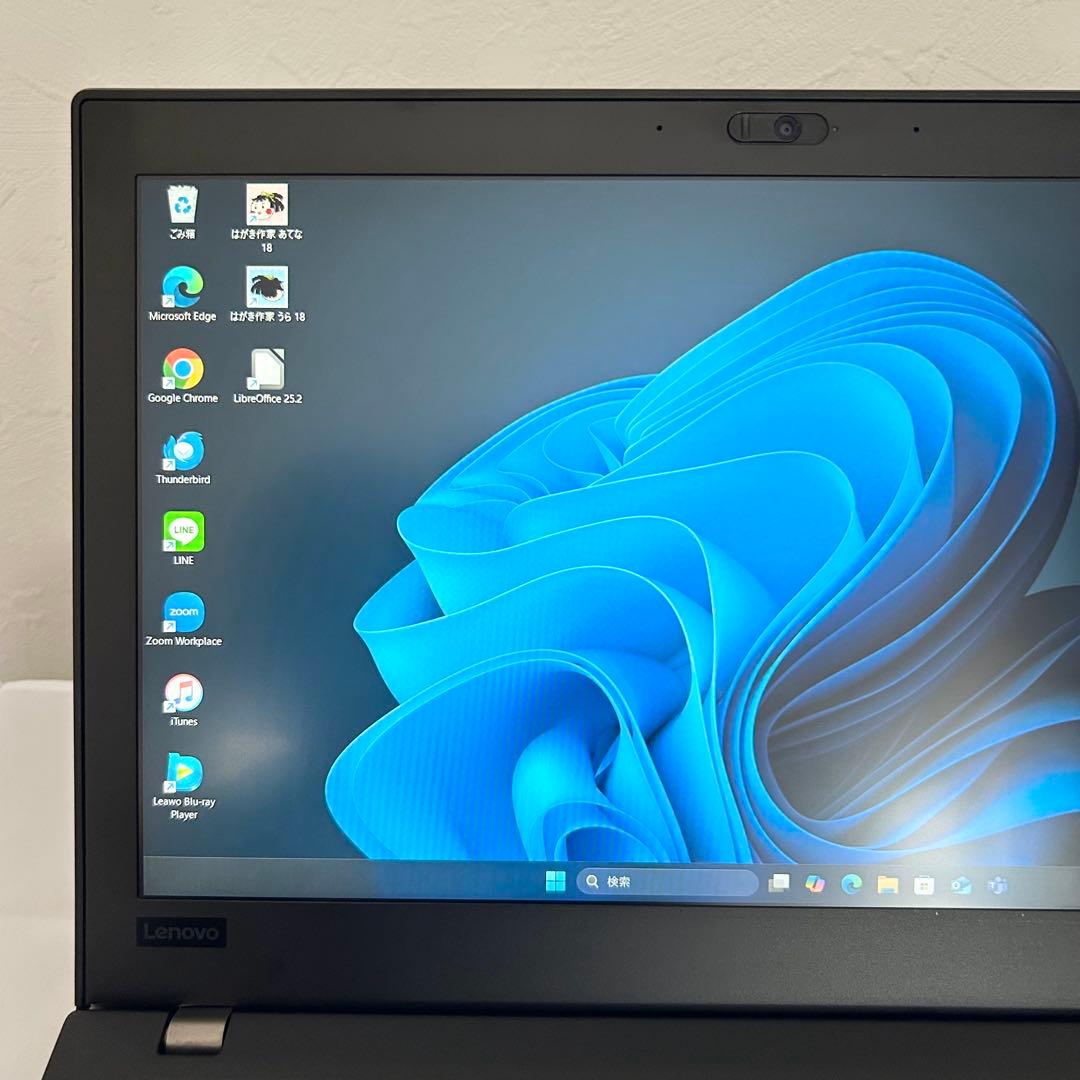 美品 Lenovo ノートパソコン SSD256 Corei5 8世代 A27