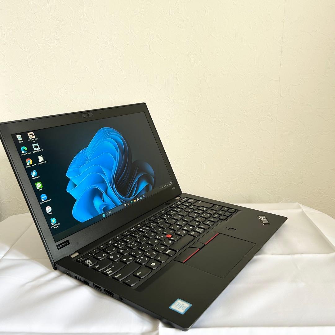 美品 Lenovo ノートパソコン SSD256 Corei5 8世代 A27