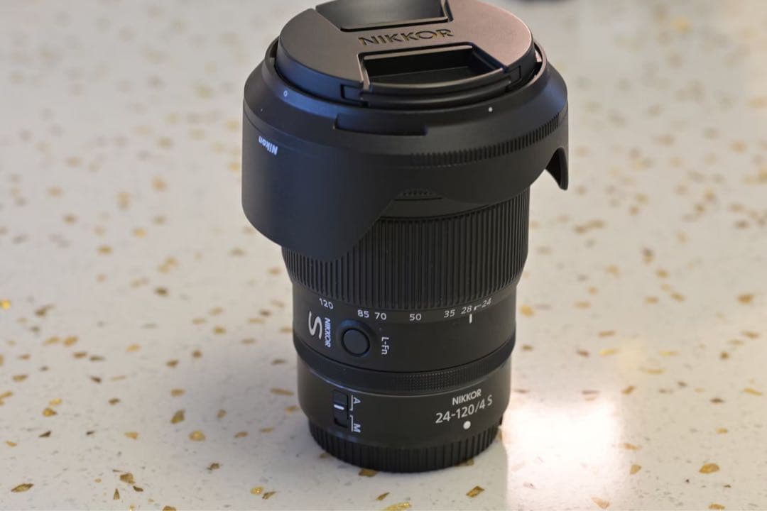 NIKKOR Z 24-120mm f/4 S レンズ