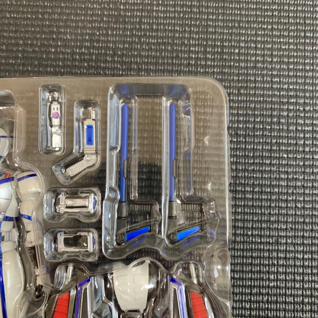 S.H.フィギュアーツ　仮面ライダーサイガ