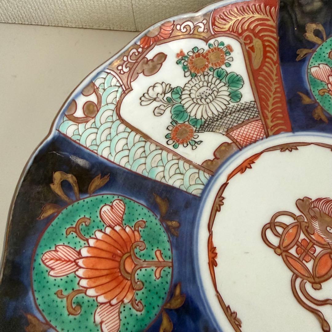 【A】伊万里様式 色絵 金彩 七寸皿 宝尽くし 輪花 1枚Imari Plate