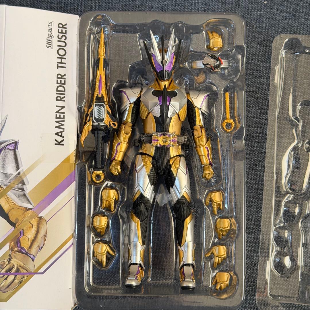 【開封美品】フィギュアーツ サウザー