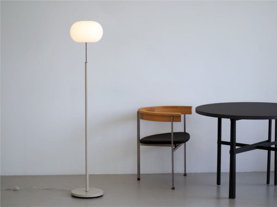 ホワイト フロアスタンド ランプ