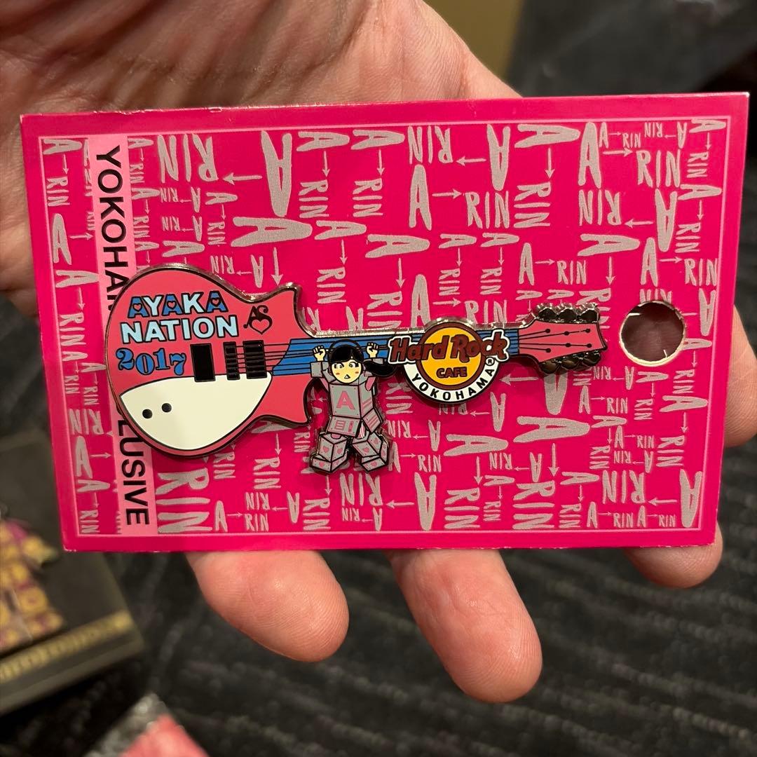 h*m様 ももクロ　あーりん　Hard Rock CAFEピンバッジ　8点セット