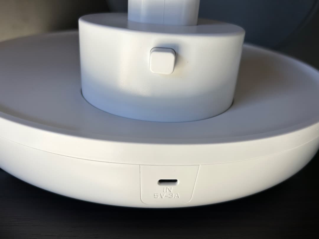 折りたためるコードレスDC扇風機 USB接続