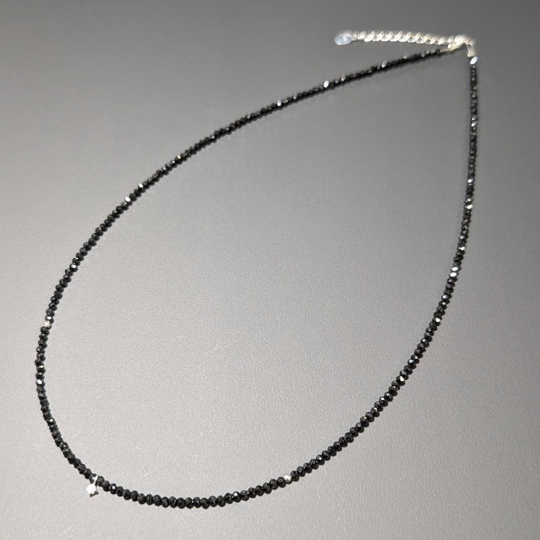 内なる力を解き放つ｜スピネル＆ダイヤのK18ホワイトゴールドネックレス ギフト