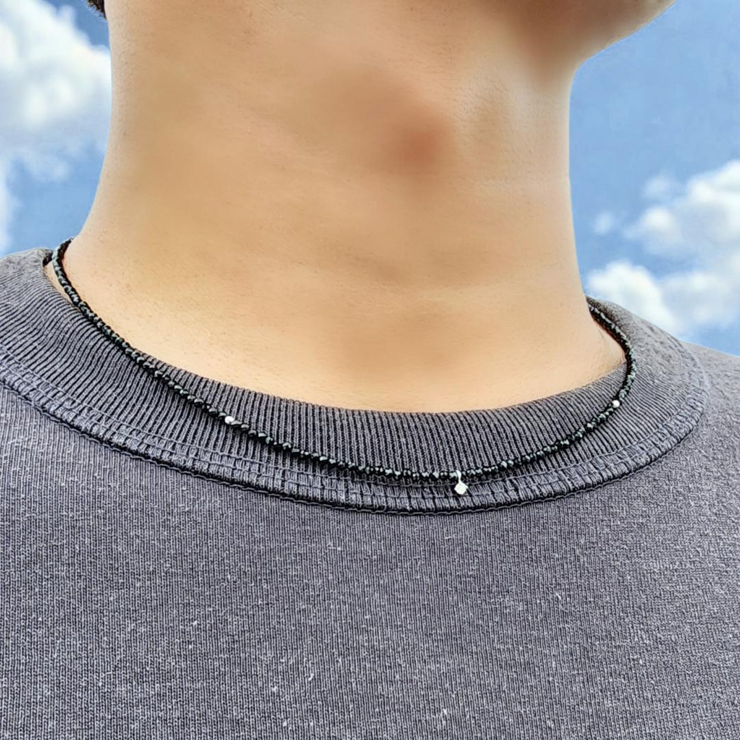 内なる力を解き放つ｜スピネル＆ダイヤのK18ホワイトゴールドネックレス ギフト