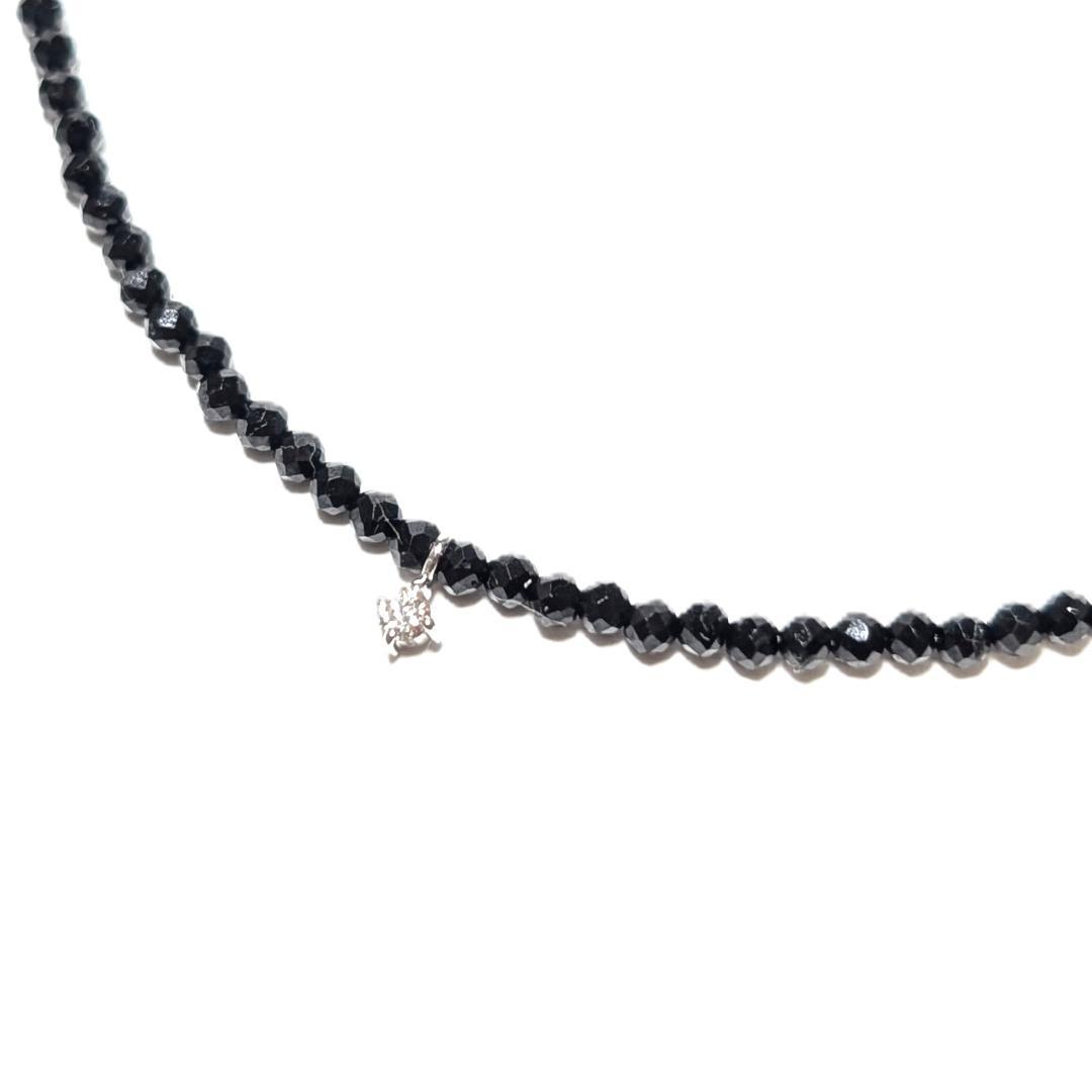 内なる力を解き放つ｜スピネル＆ダイヤのK18ホワイトゴールドネックレス ギフト