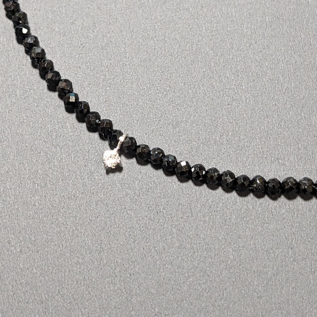 内なる力を解き放つ｜スピネル＆ダイヤのK18ホワイトゴールドネックレス ギフト