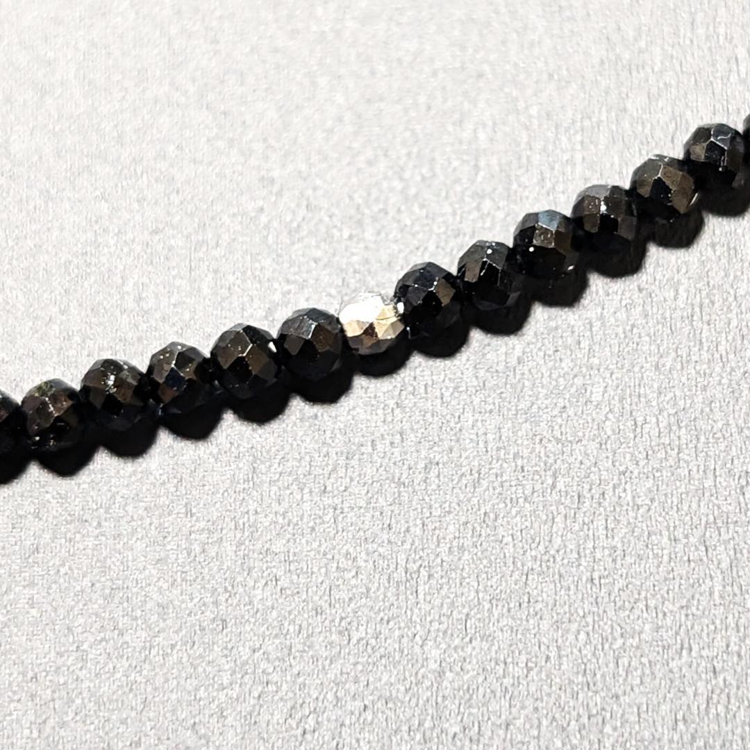 内なる力を解き放つ｜スピネル＆ダイヤのK18ホワイトゴールドネックレス ギフト