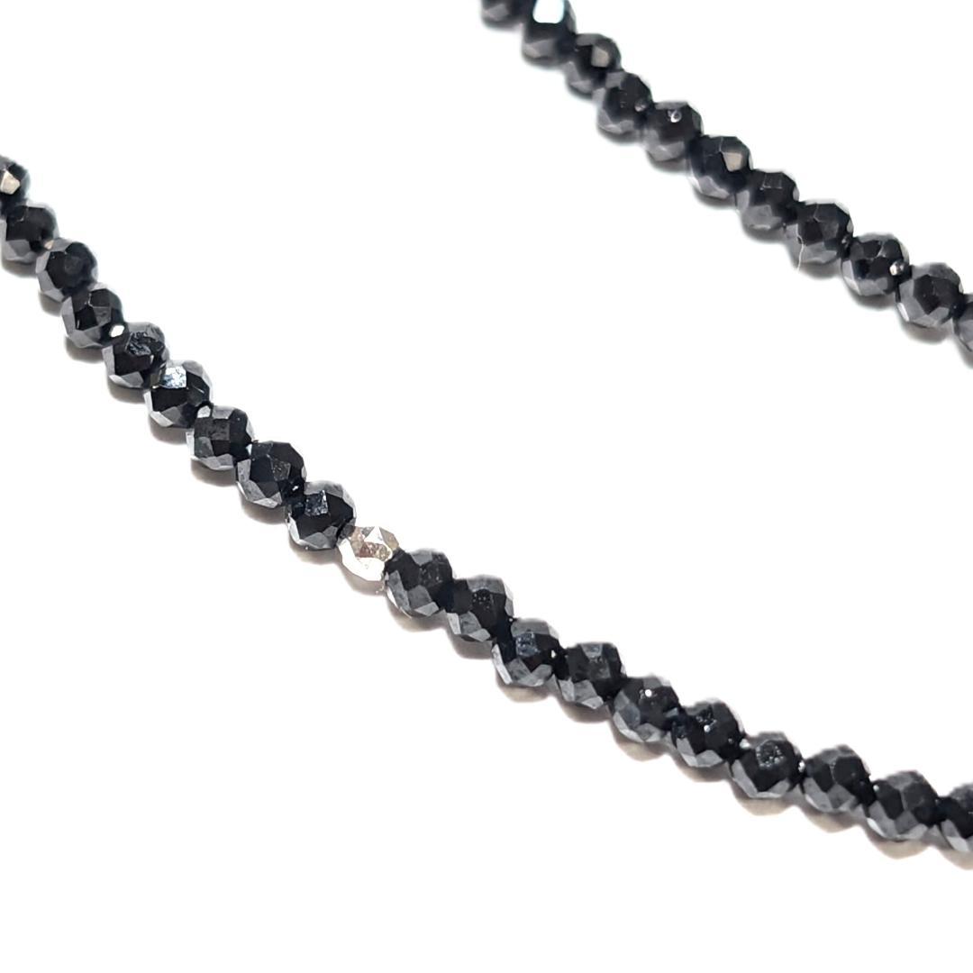 内なる力を解き放つ｜スピネル＆ダイヤのK18ホワイトゴールドネックレス ギフト