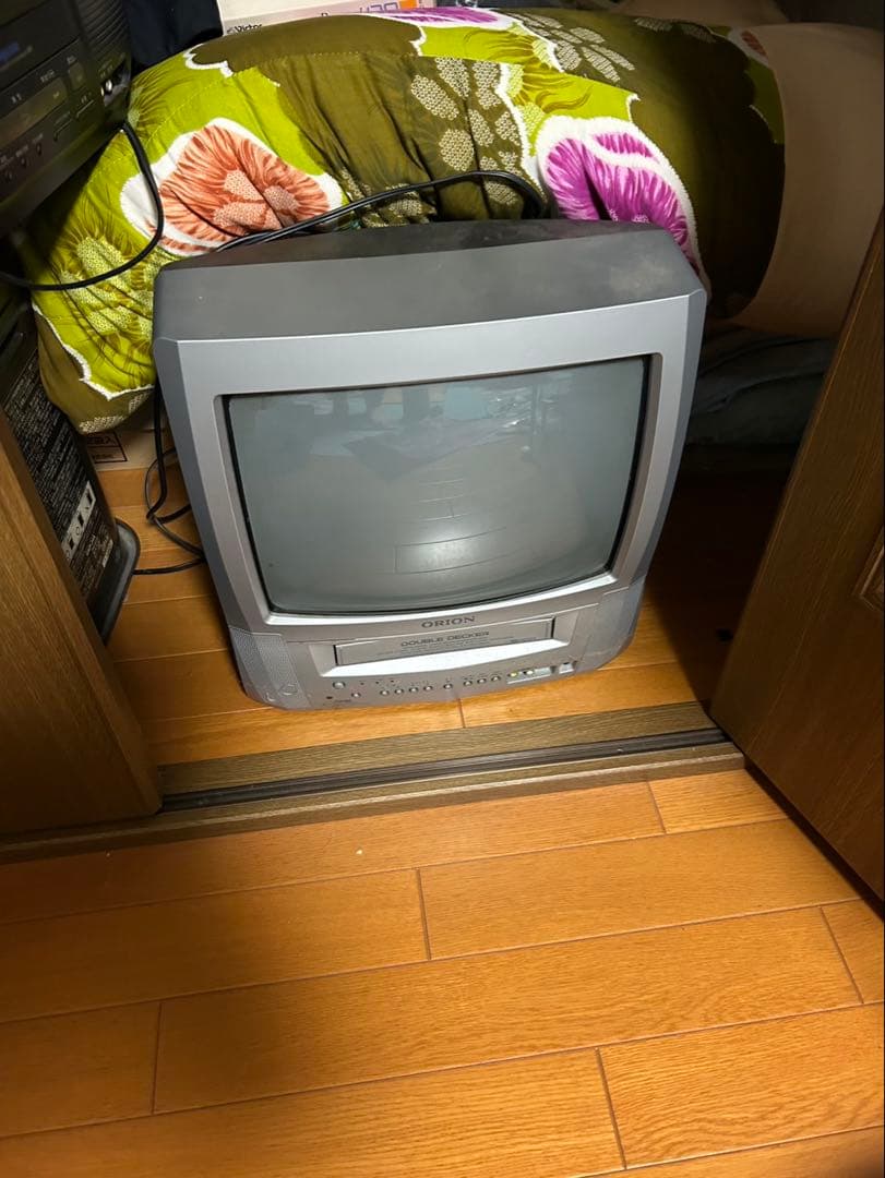 ブラウン管テレビ　4台