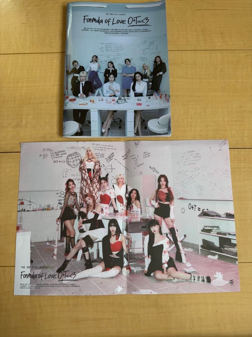TWICE アルバム 特典つき(画像参照)