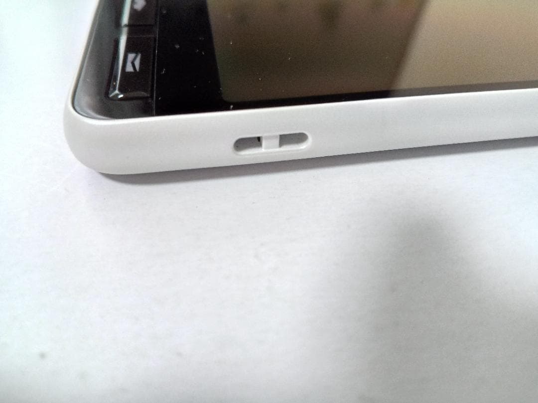 ☆ Ymobile! かんたんスマホ2+ A201KC ホワイト