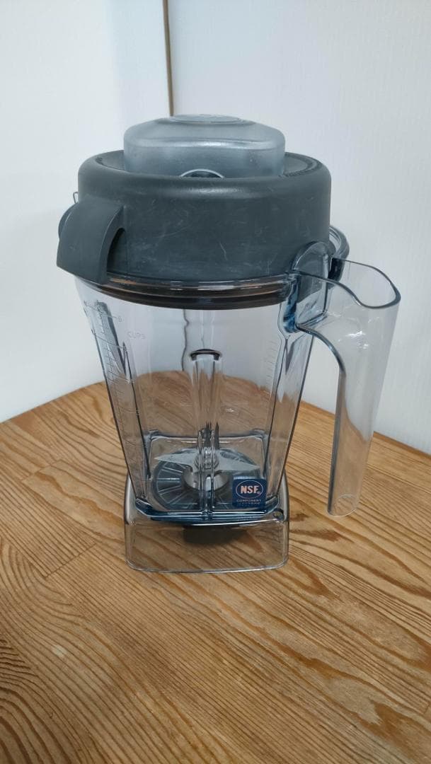 【未使用に近い】バイタミックスE520　保証書あり　1.4Lコンテナ　1662