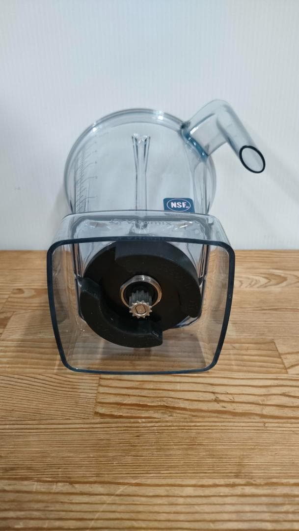 【未使用に近い】バイタミックスE520　保証書あり　1.4Lコンテナ　1662