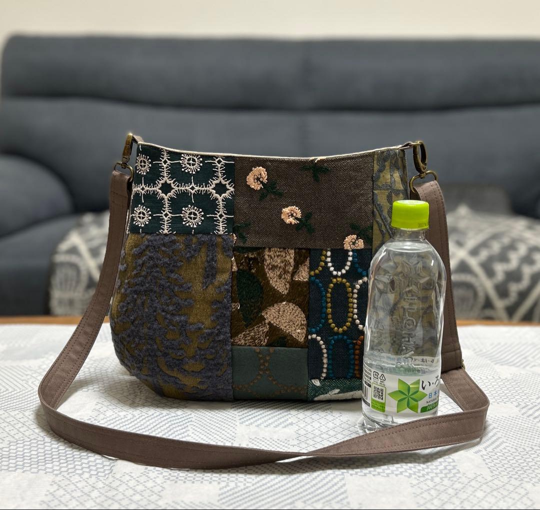 ハンドメイド＊ミナペルホネン＊パッチのコロりんショルダー