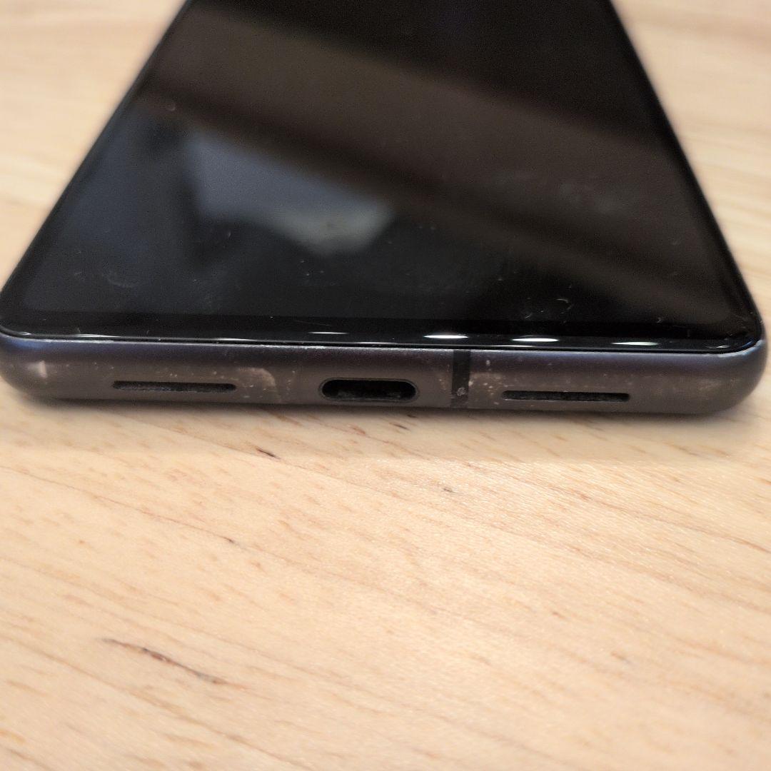 Google Pixel 7 本体 画面にひびあり