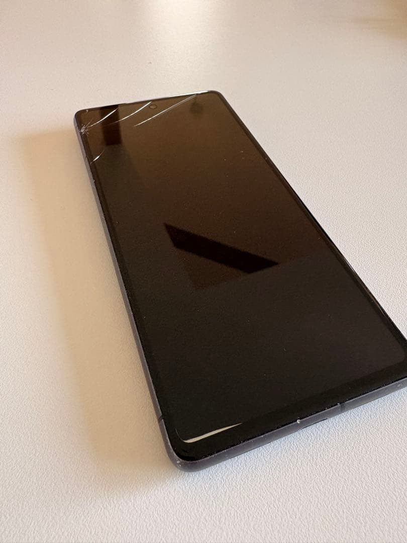 【最終値下げ】Pixel7 256GB Obsidian 画面割れ 縦線　箱あり