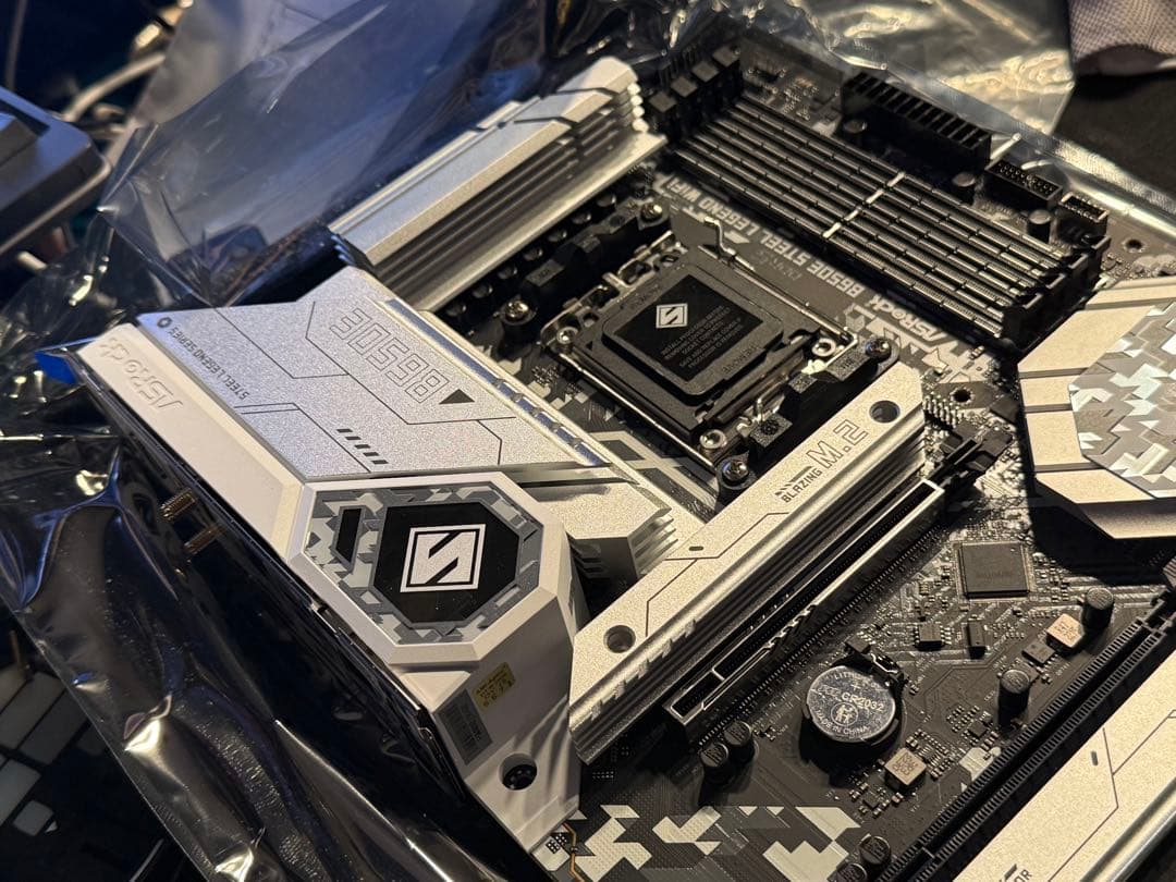 AMD Ryzen 9 7950X3D + おまけ　B650E マザーボード