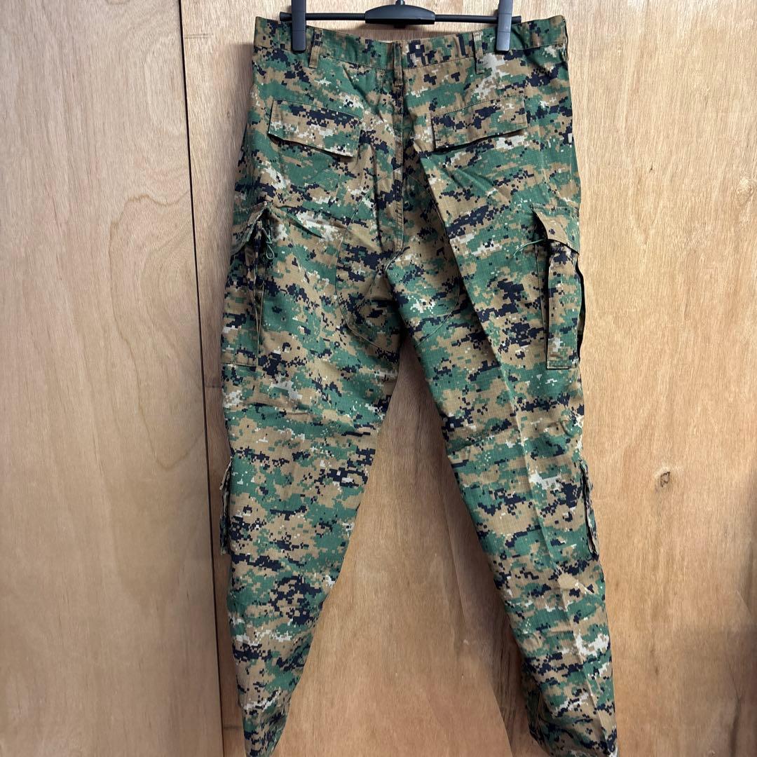 迷彩戦闘服 ポケット付き 肘パッド付き3点セット　0204o220