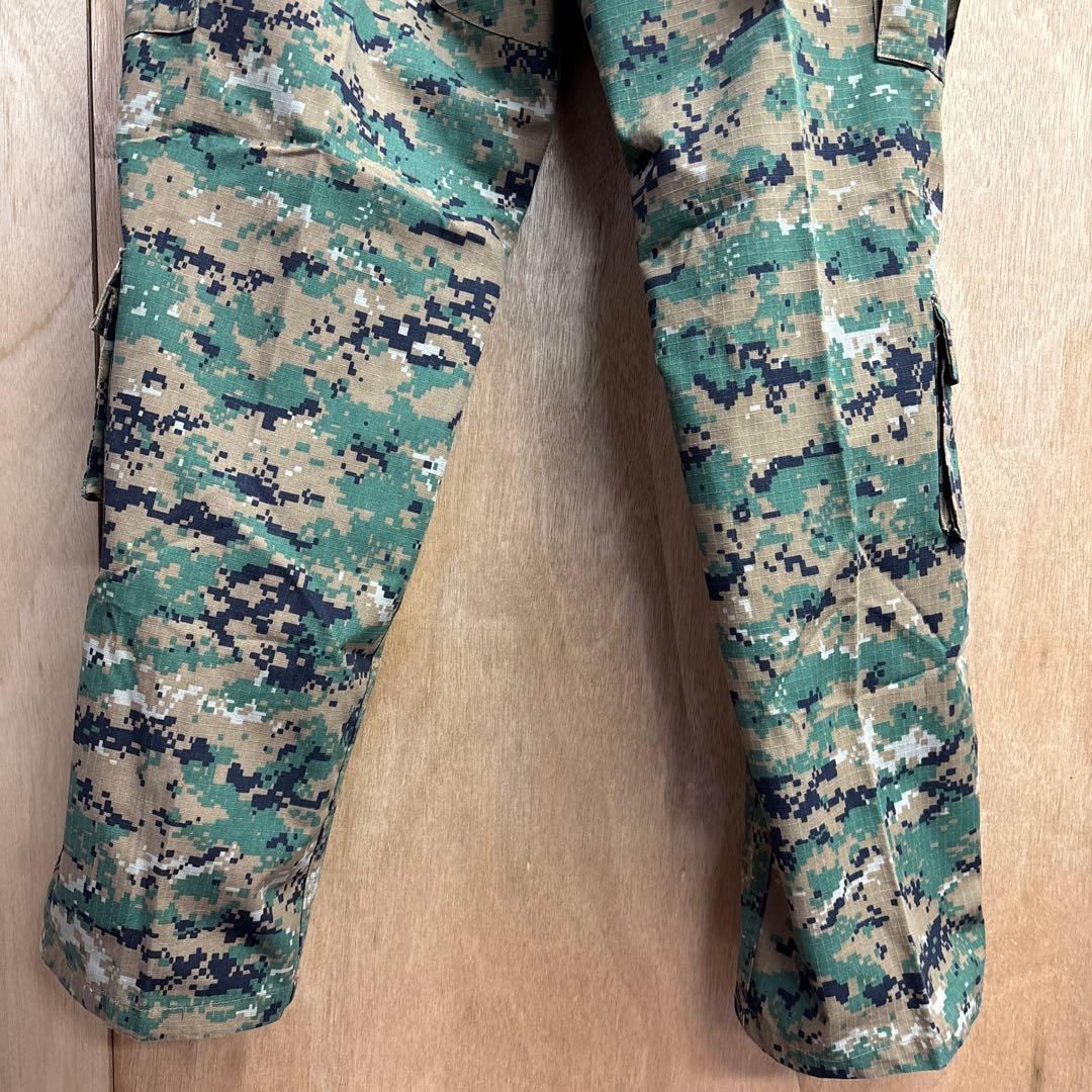迷彩戦闘服 ポケット付き 肘パッド付き3点セット　0204o220