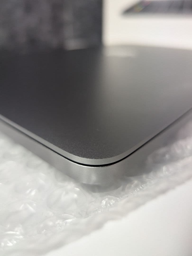 美品 MacBook Pro 13インチ スペースグレー 本体 画面保護シール