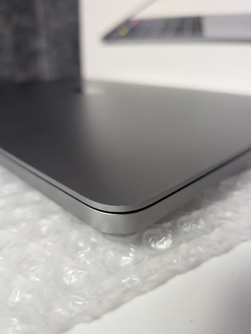 美品 MacBook Pro 13インチ スペースグレー 本体 画面保護シール