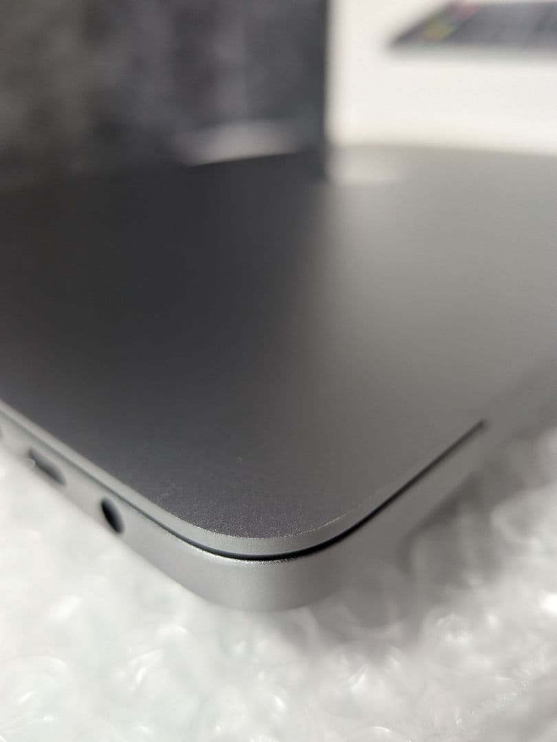 美品 MacBook Pro 13インチ スペースグレー 本体 画面保護シール