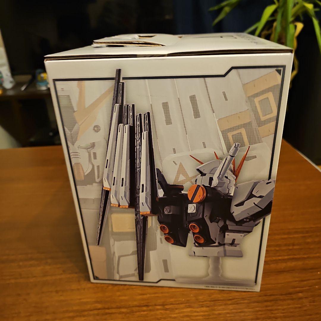 し*み様 ガンダム 一番くじ νガンダム BUSTISAN A賞