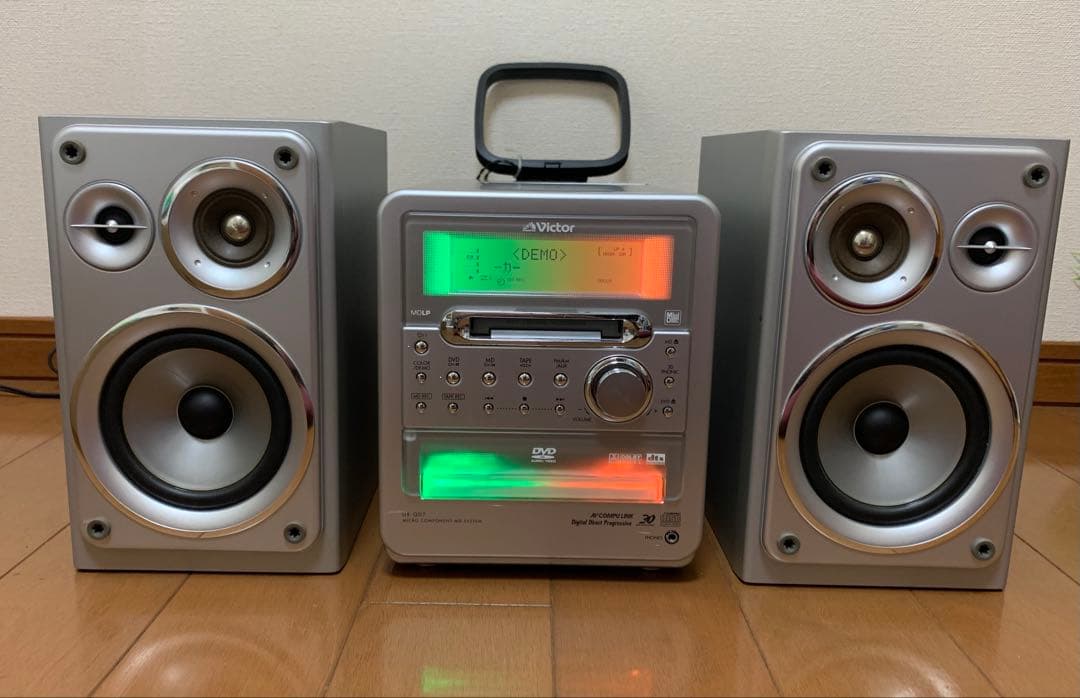 ビクター　ミニコンポ　MD CD カセット UX-QD7 中古