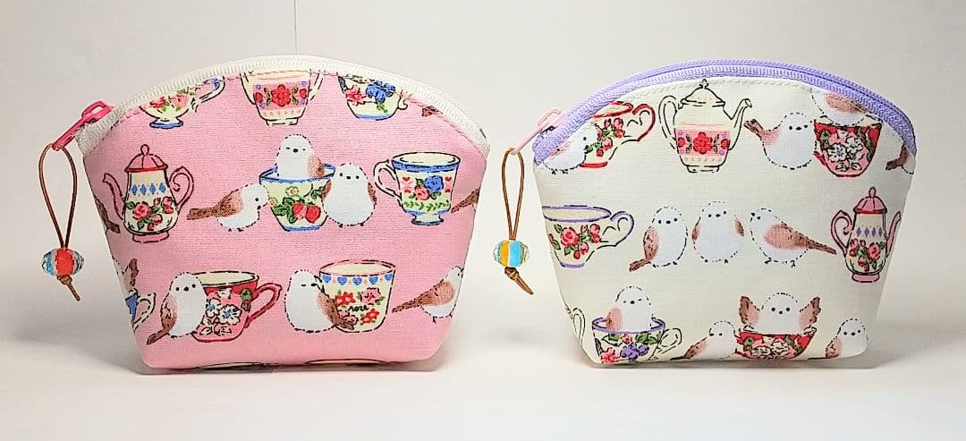 作品例★ハンドメイド ポーチ シマエナガ カップ 白 鳥 革紐 ガラスビーズ