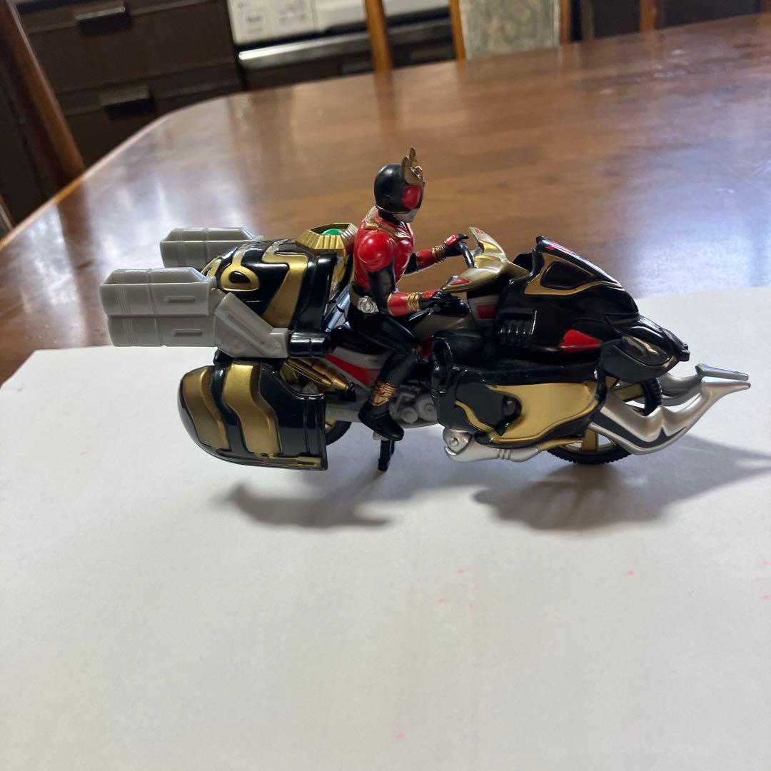 仮面ライダークウガバイクフィギュア