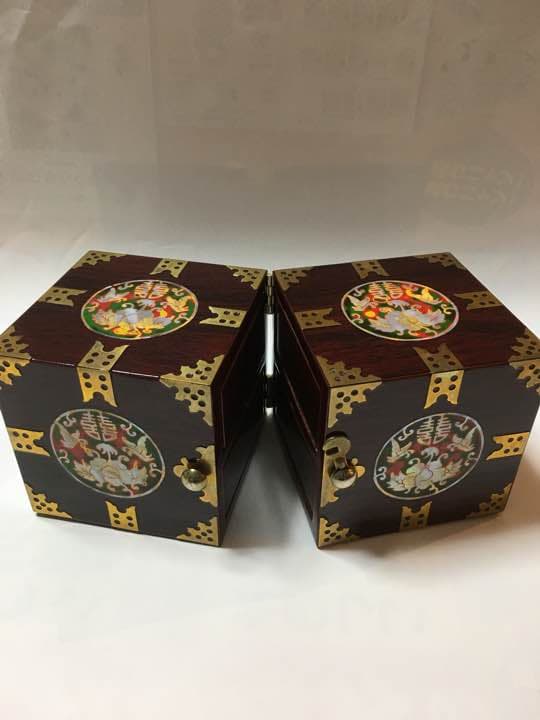 韓国 漆塗螺鈿細工 小物入れ 宝石箱