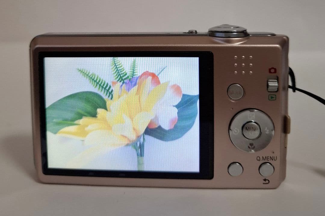 [美品]パナソニックLUMIX DMC-FH5 デジタルカメラ