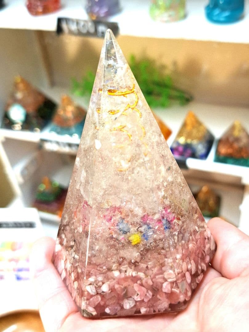 ロードナイトと水晶 オルゴナイト