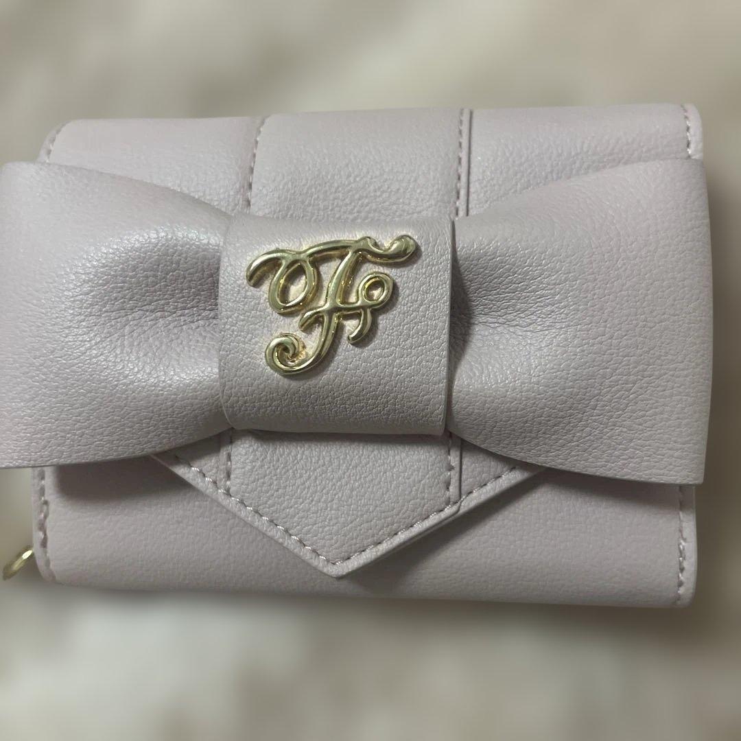 Maison de FLEUR ベルトリボンミニウォレット ピンク 箱付き