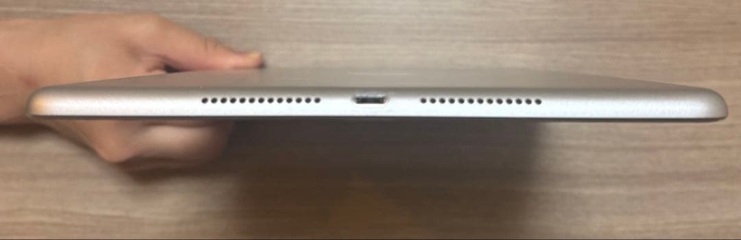 Apple iPad (第8世代) 32GB シルバー　本体のみ